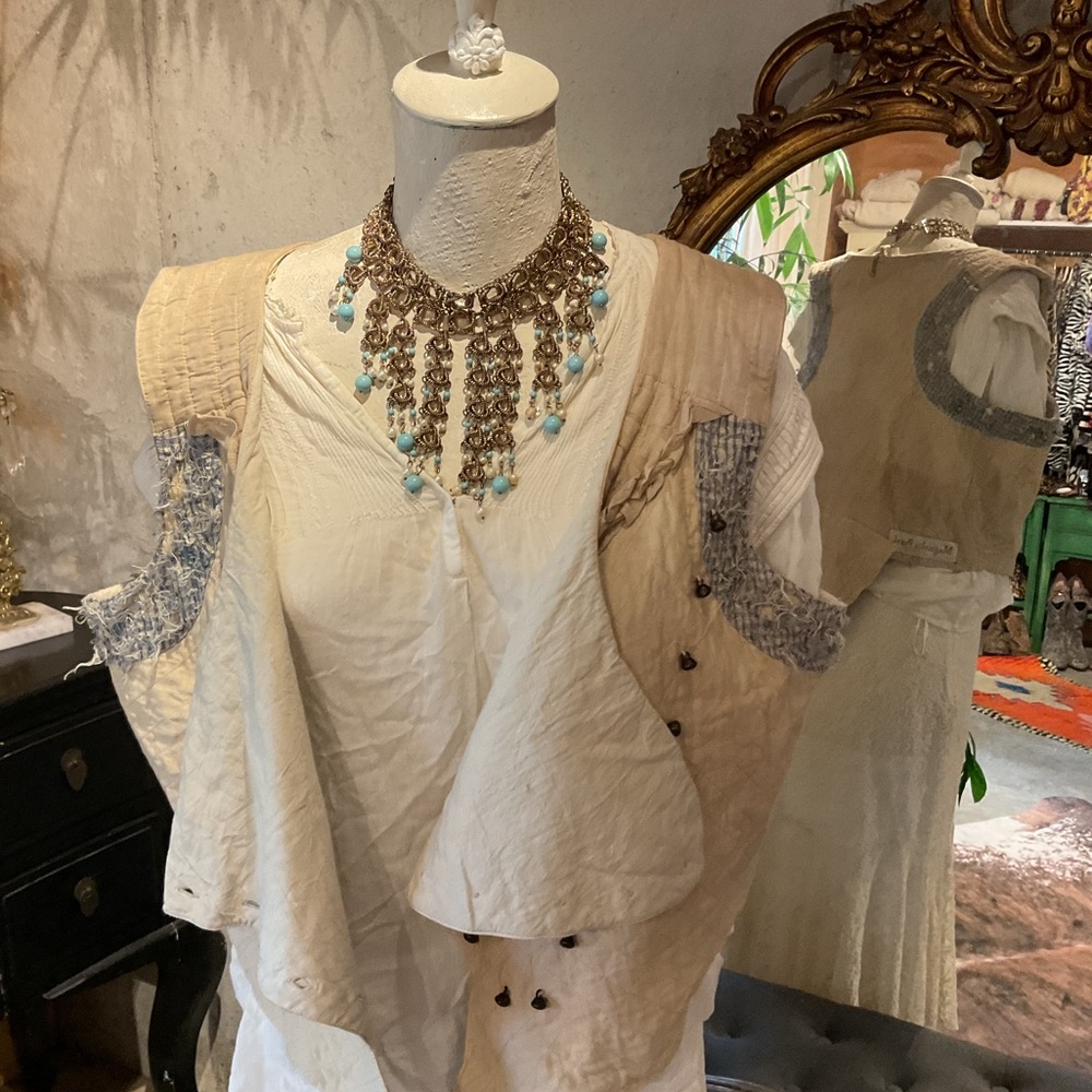 Magnolia Pearl Cream Lucius vest